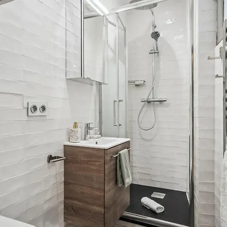 Eiffel & Invalides - Cityapartmentstay Apartment Paris